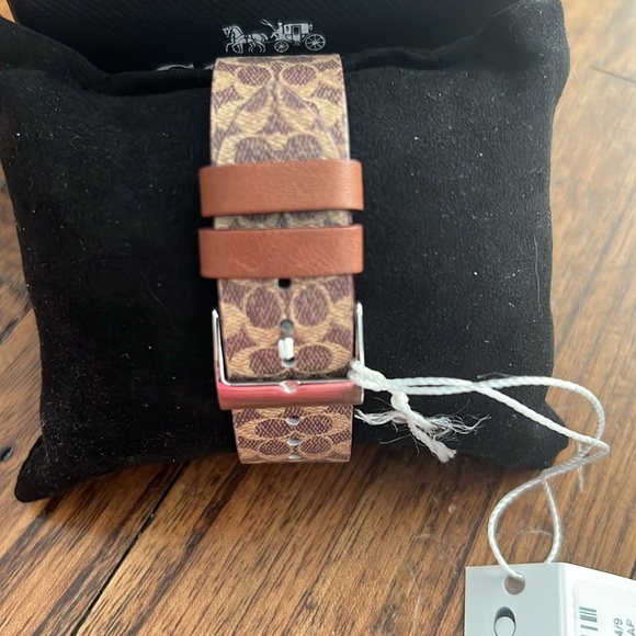 NWT Coach Watch Perry LOVE in multicolor bubble letters Rtl 125 - Picture 3 of 10